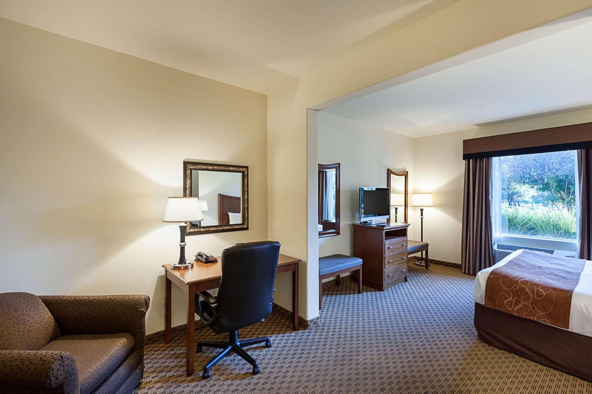 Comfort Suites San Antonio North - Stone Oak gallery photo in San Antonio, TX — image 36