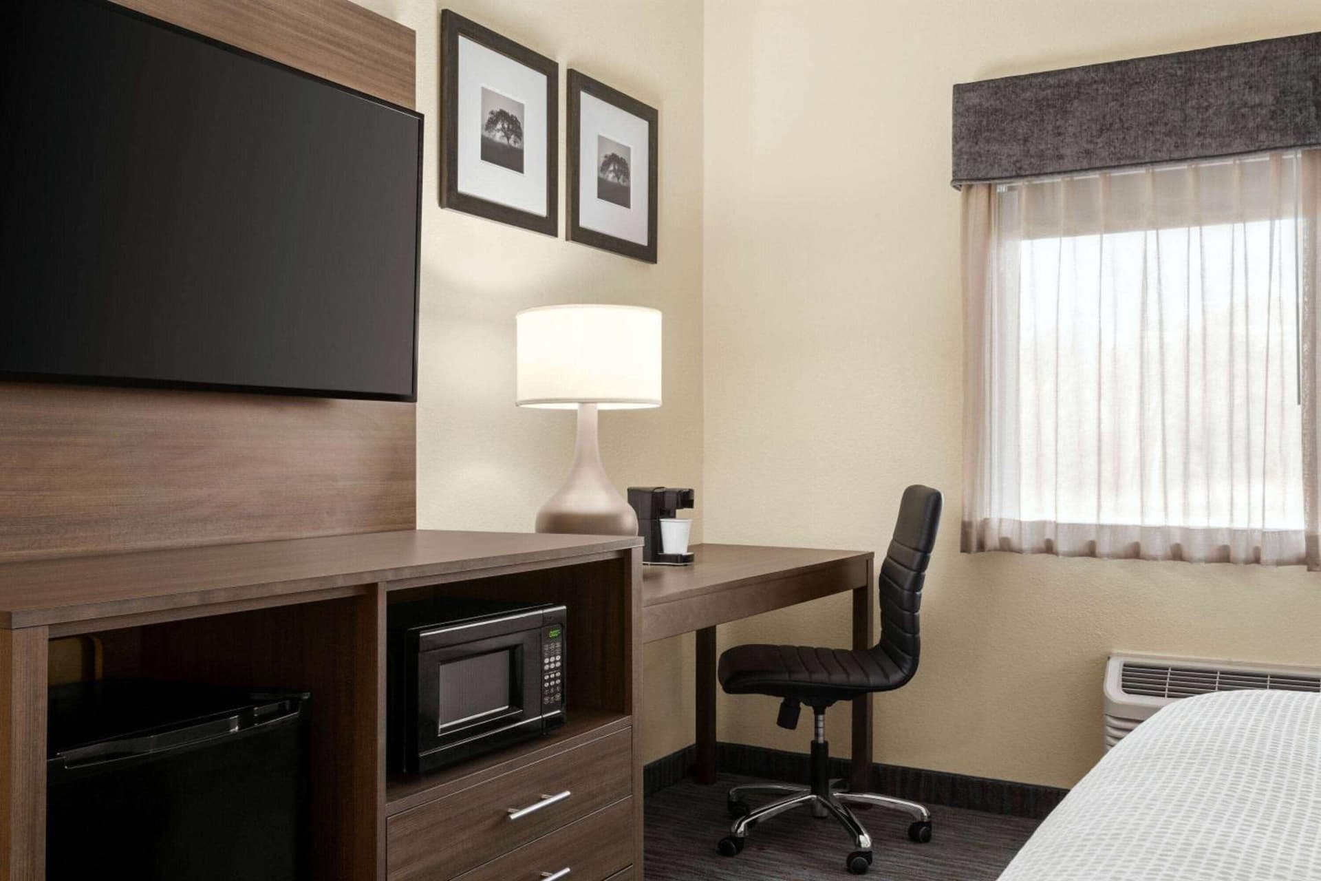 Best Western Plus Paper Valley Hotel gallery photo in Appleton, WI — image 12
