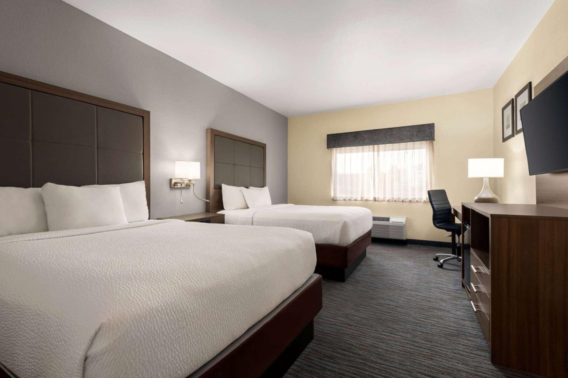 Best Western Plus Paper Valley Hotel gallery photo in Appleton, WI — image 18
