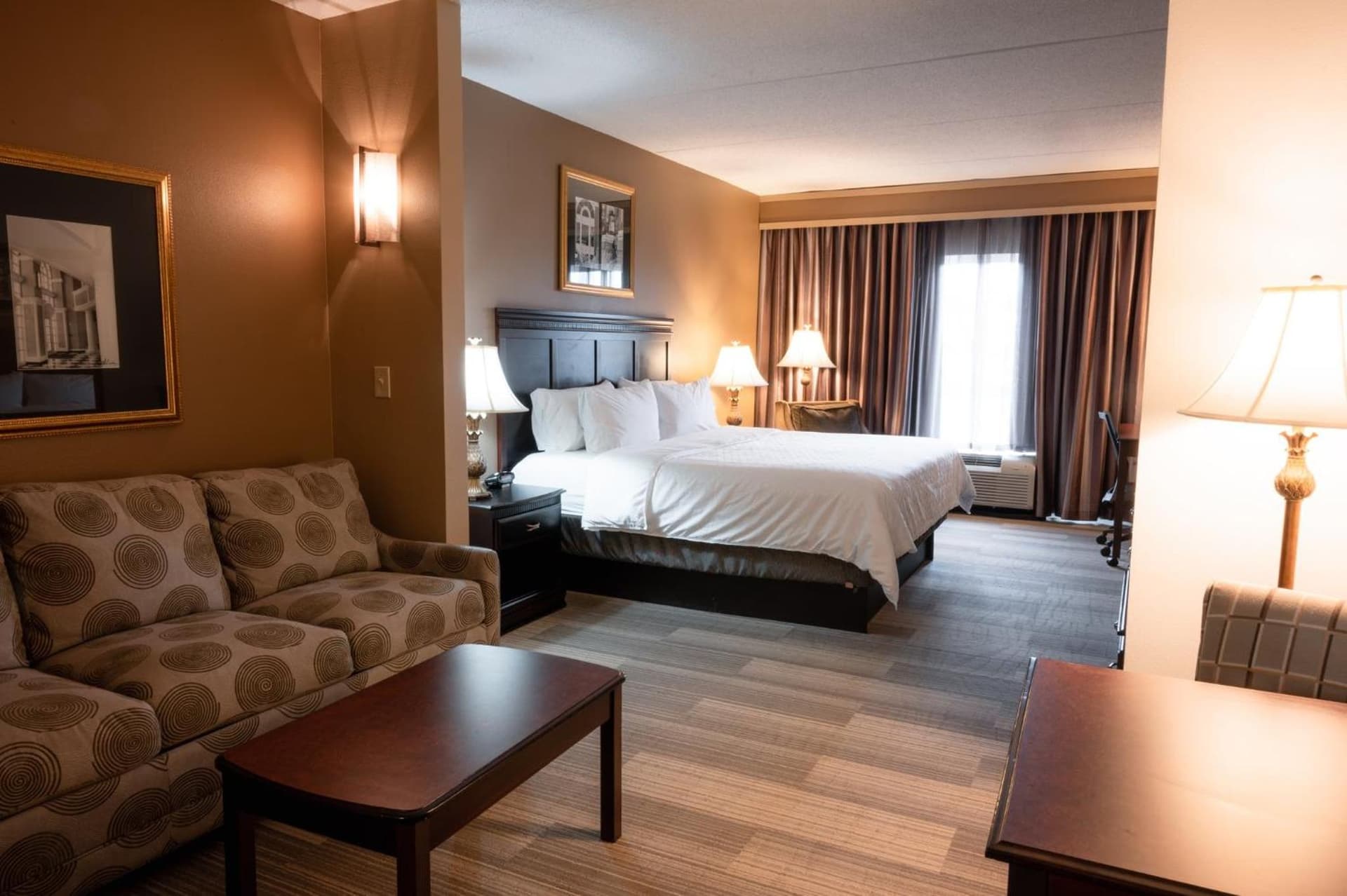 Holiday Inn Express & Suites - Tuscaloosa-University by IHG gallery photo in Tuscaloosa, AL — image 8