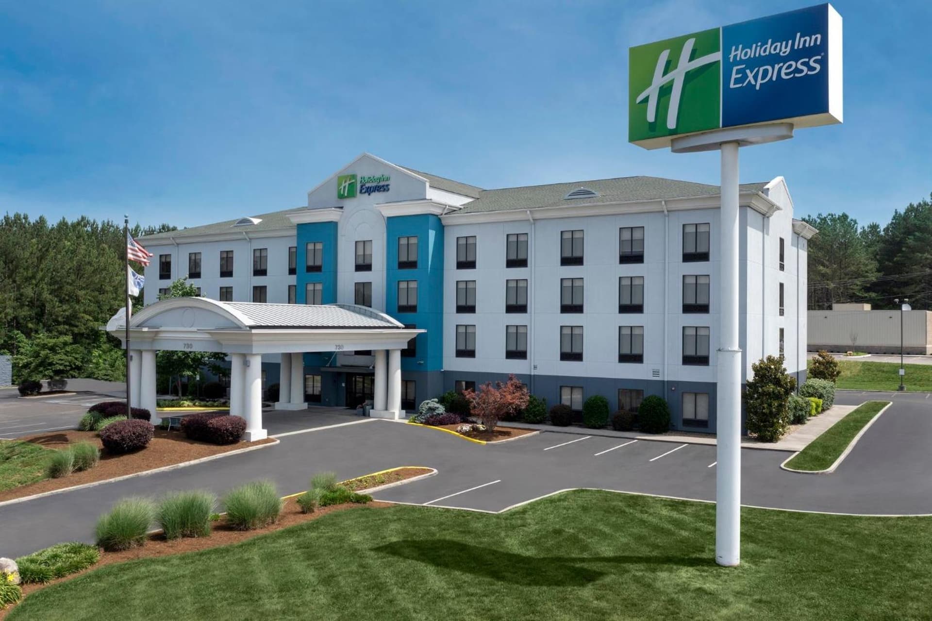 Holiday Inn Express Knoxville-Strawberry Plains by IHG featured exterior or lobby in Knoxville, TN — similar hotel