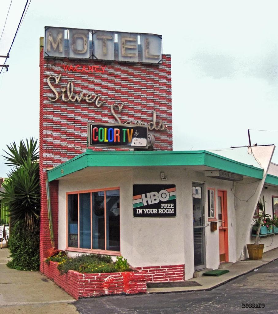 Silver Sands Motel interior in Ventura — gallery photo 2