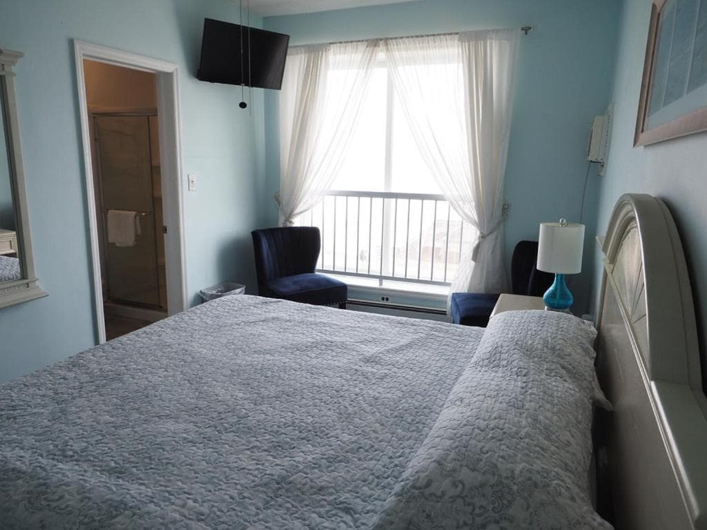 Mayfair Hotel property views in Belmar, NJ — gallery photo 3