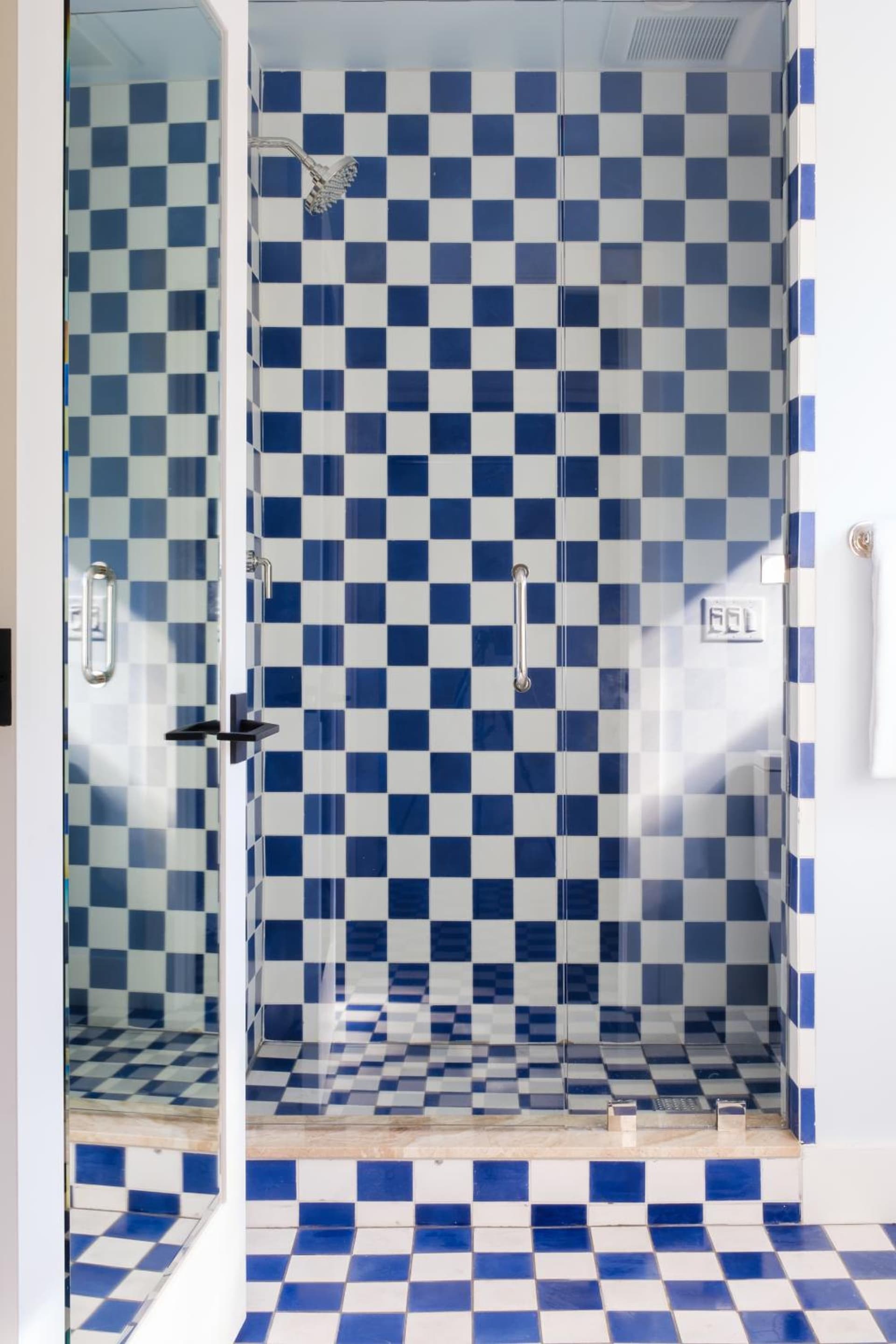 River Lodge Paso - 21 & Over Pool gallery photo in Paso Robles — image 24