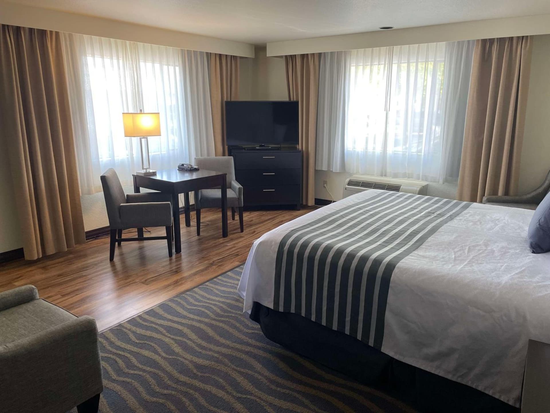 Best Western Plus Edmonds Harbor Inn gallery photo in Edmonds, WA — image 36