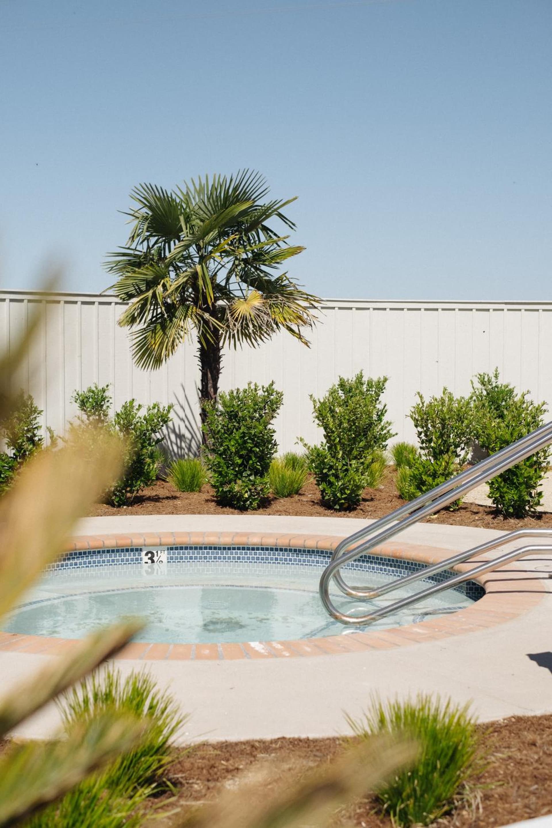 River Lodge Paso - 21 & Over Pool interior in Paso Robles — gallery photo 2
