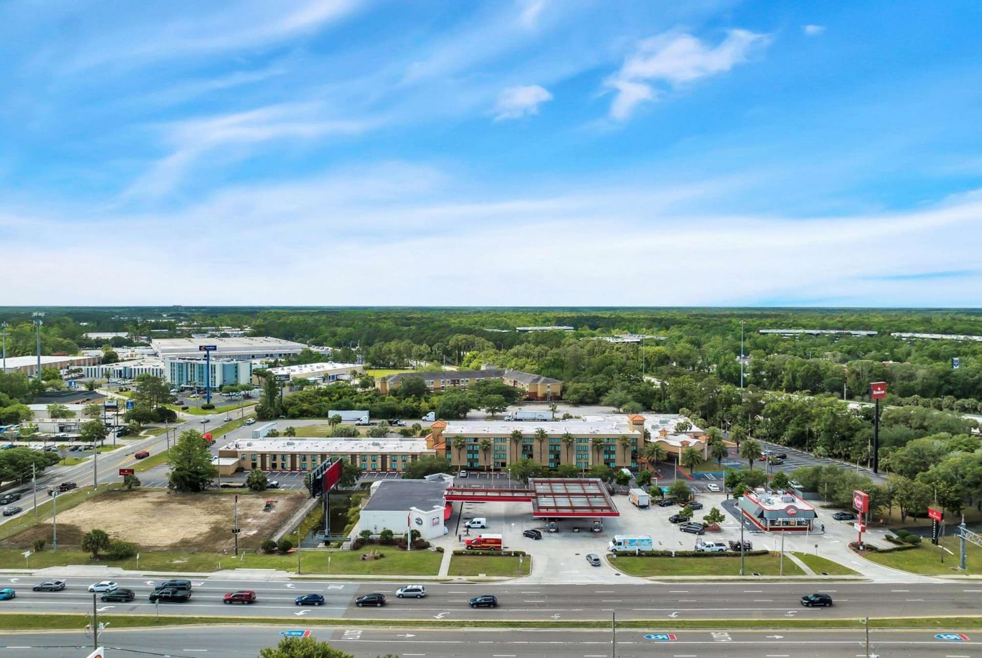 Ramada by Wyndham Jacksonville I-95 by Butler Blvd gallery photo in Jacksonville, FL — image 72