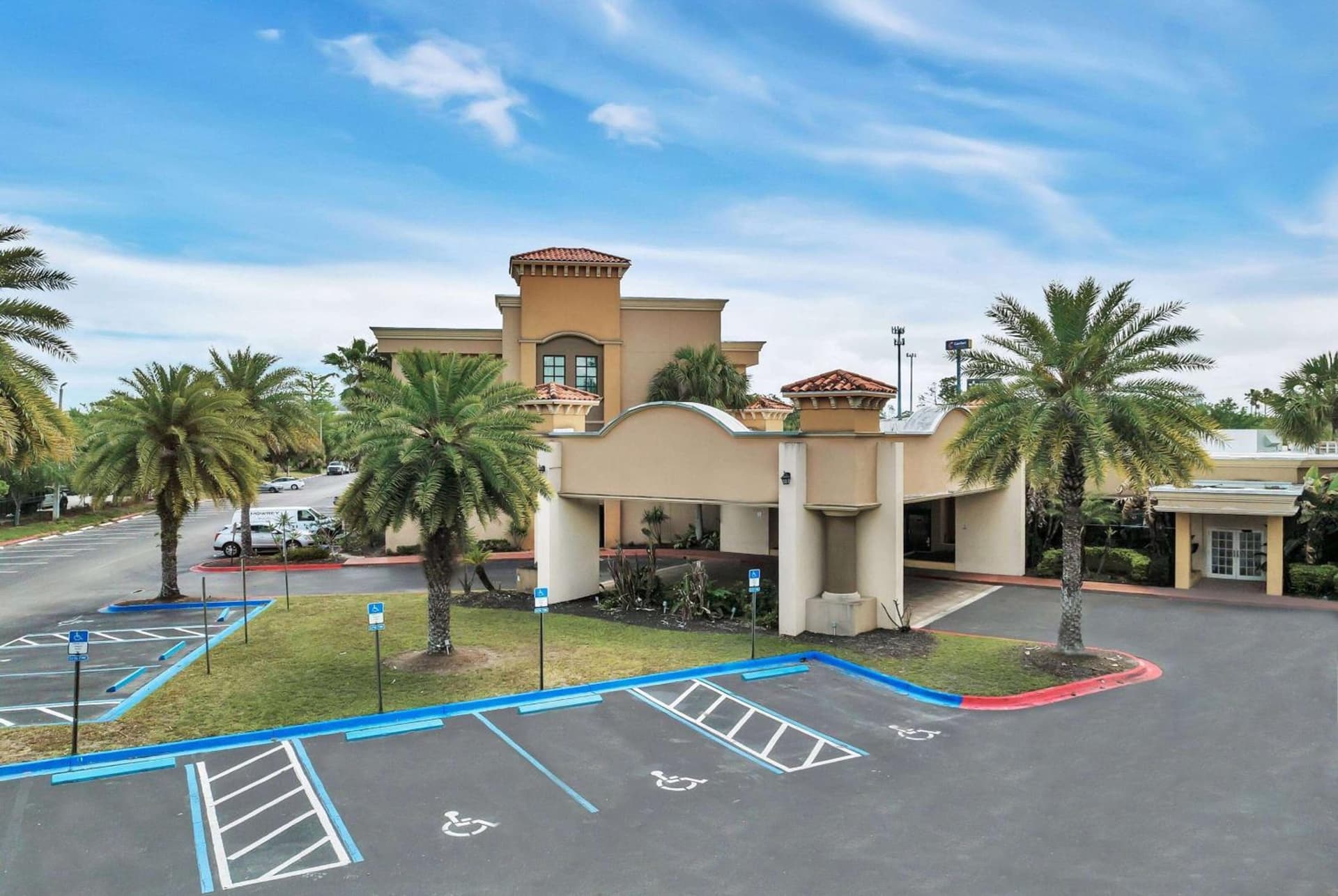 Ramada by Wyndham Jacksonville I-95 by Butler Blvd gallery photo in Jacksonville, FL — image 93