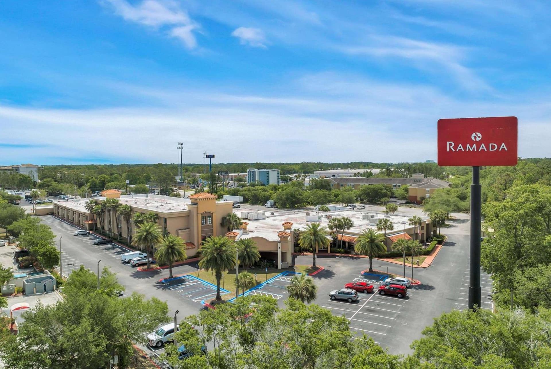 Ramada by Wyndham Jacksonville I-95 by Butler Blvd gallery photo in Jacksonville, FL — image 110