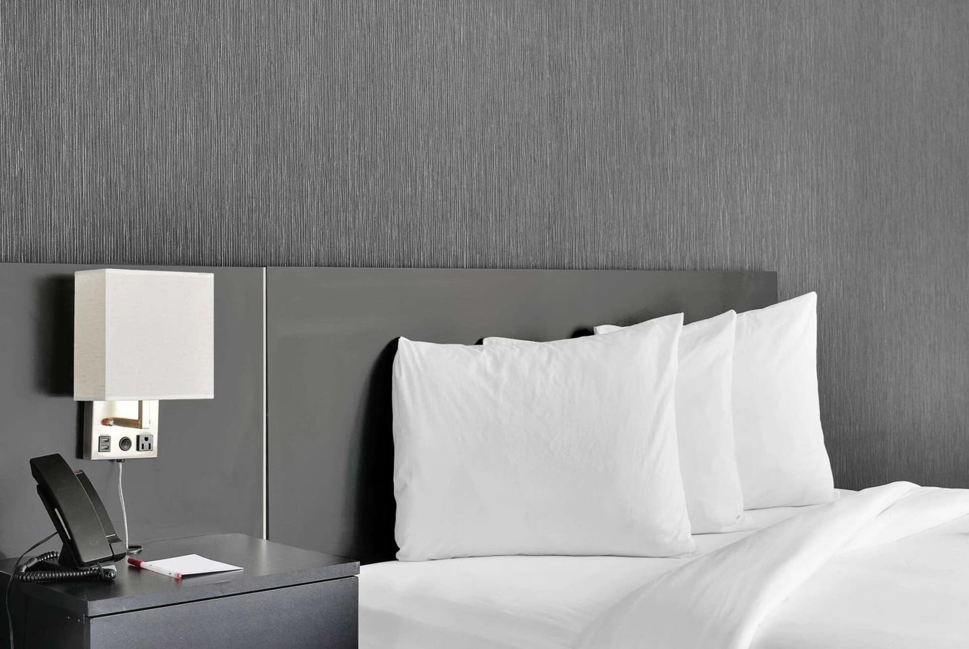 Ramada by Wyndham Jacksonville I-95 by Butler Blvd gallery photo in Jacksonville, FL — image 10