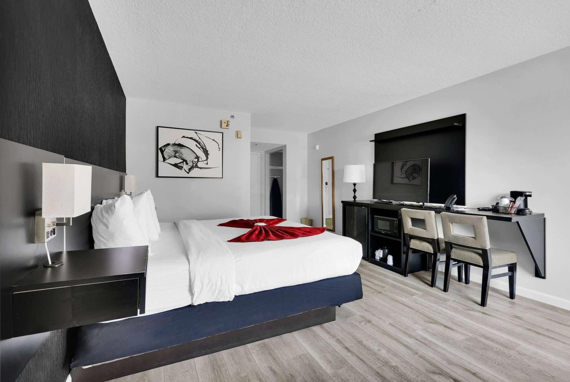 Ramada by Wyndham Jacksonville I-95 by Butler Blvd gallery photo in Jacksonville, FL — image 69