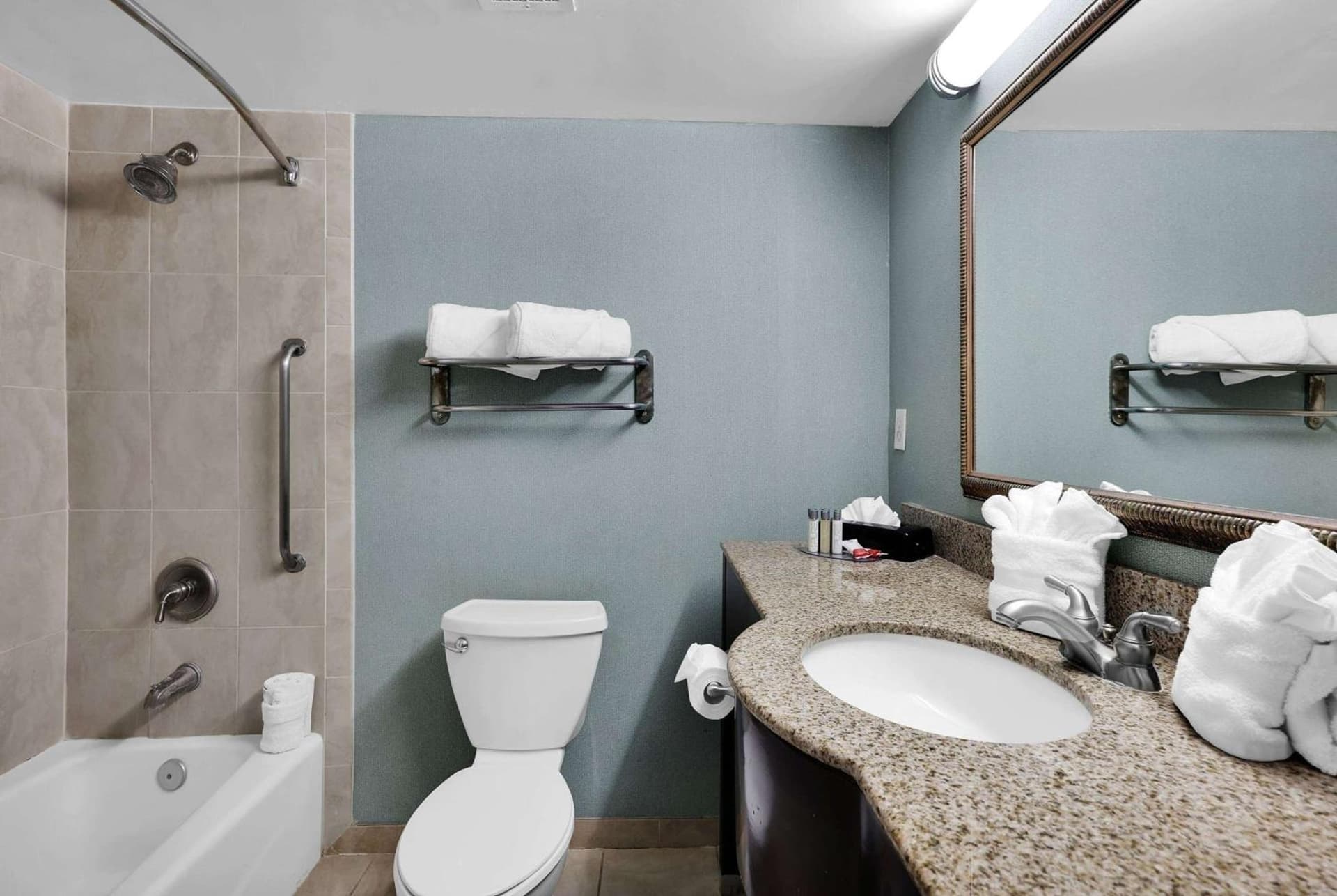 Ramada by Wyndham Jacksonville I-95 by Butler Blvd gallery photo in Jacksonville, FL — image 20