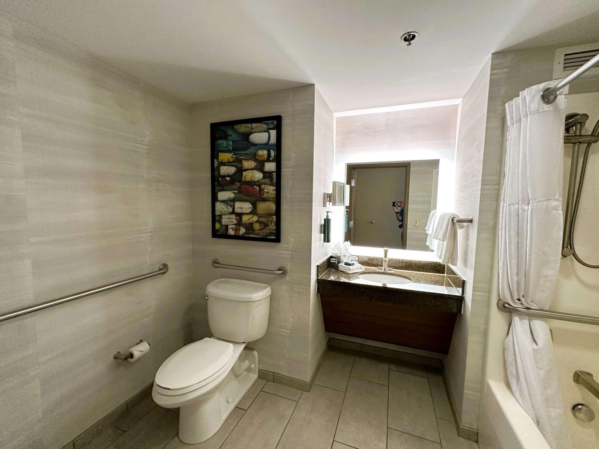 DoubleTree by Hilton Bay City - Riverfront gallery photo in Bay City, MI — image 13