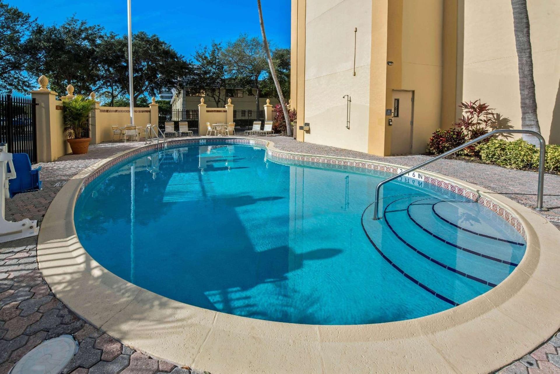 La Quinta by Wyndham West Palm Beach Airport gallery photo in West Palm Beach, FL — image 12