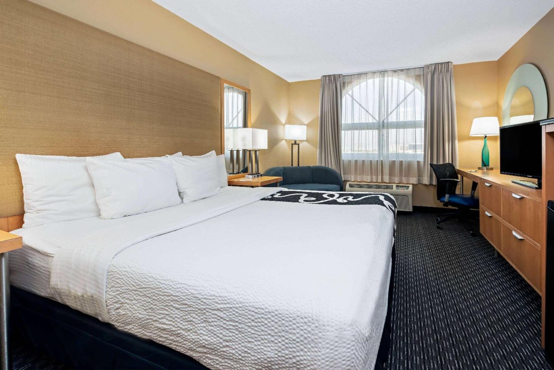 La Quinta by Wyndham West Palm Beach Airport gallery photo in West Palm Beach, FL — image 33