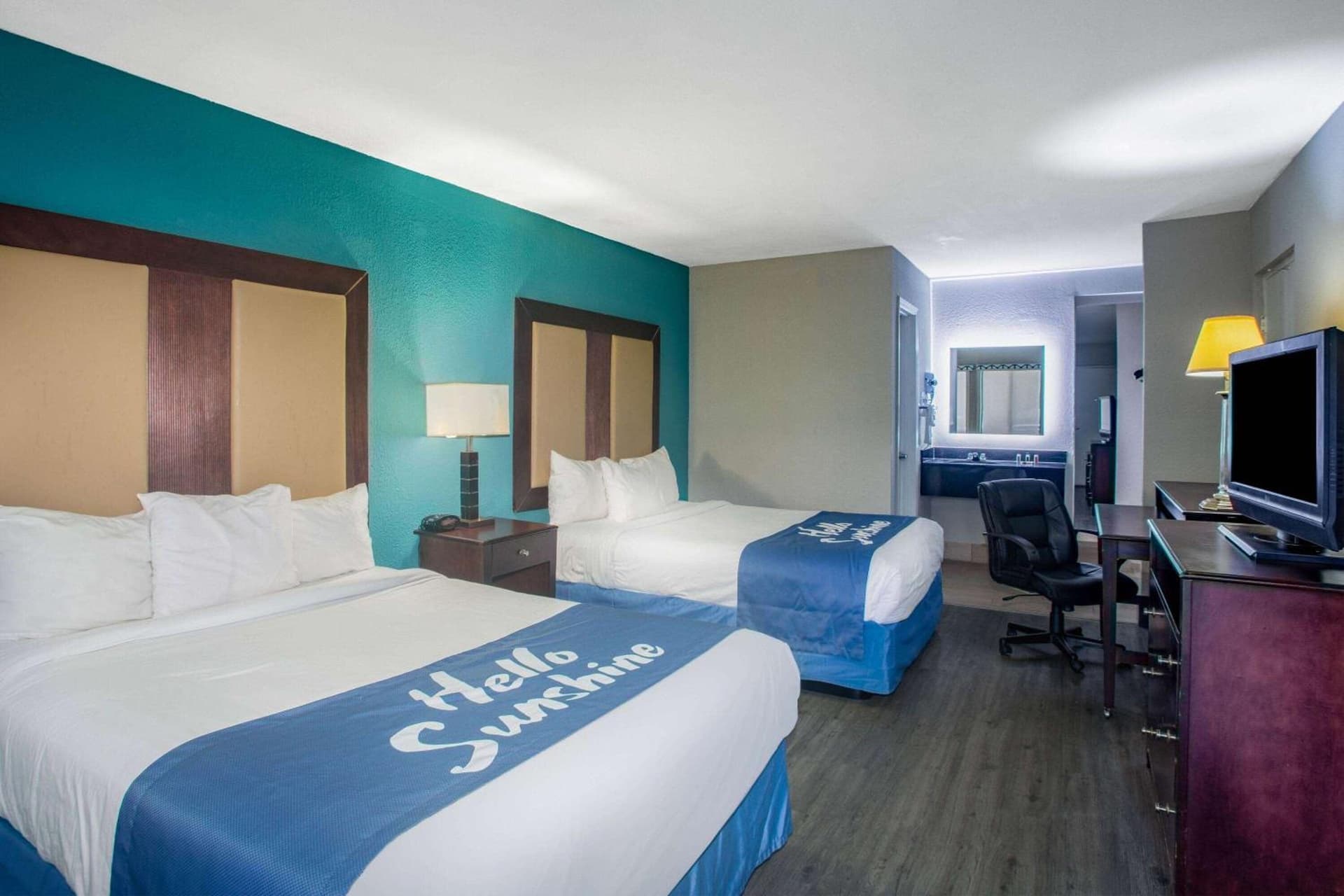 Days Inn by Wyndham Mobile I-65 gallery photo in Mobile, AL — image 25