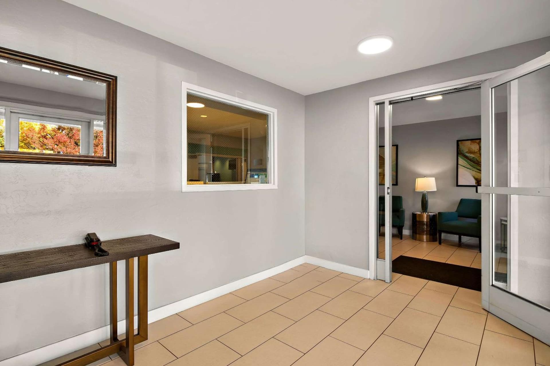 MainStay Suites Salt Lake City Fort Union interior in Midvale, UT — gallery photo 2