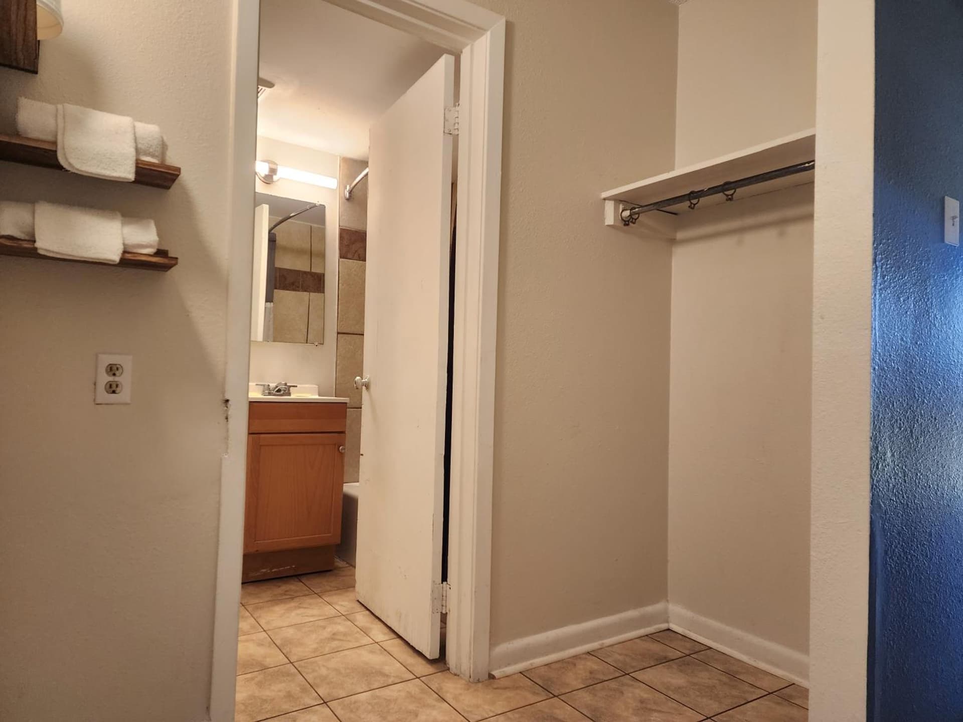 Red Carpet Inn - Houma property views in Houma, LA — gallery photo 3