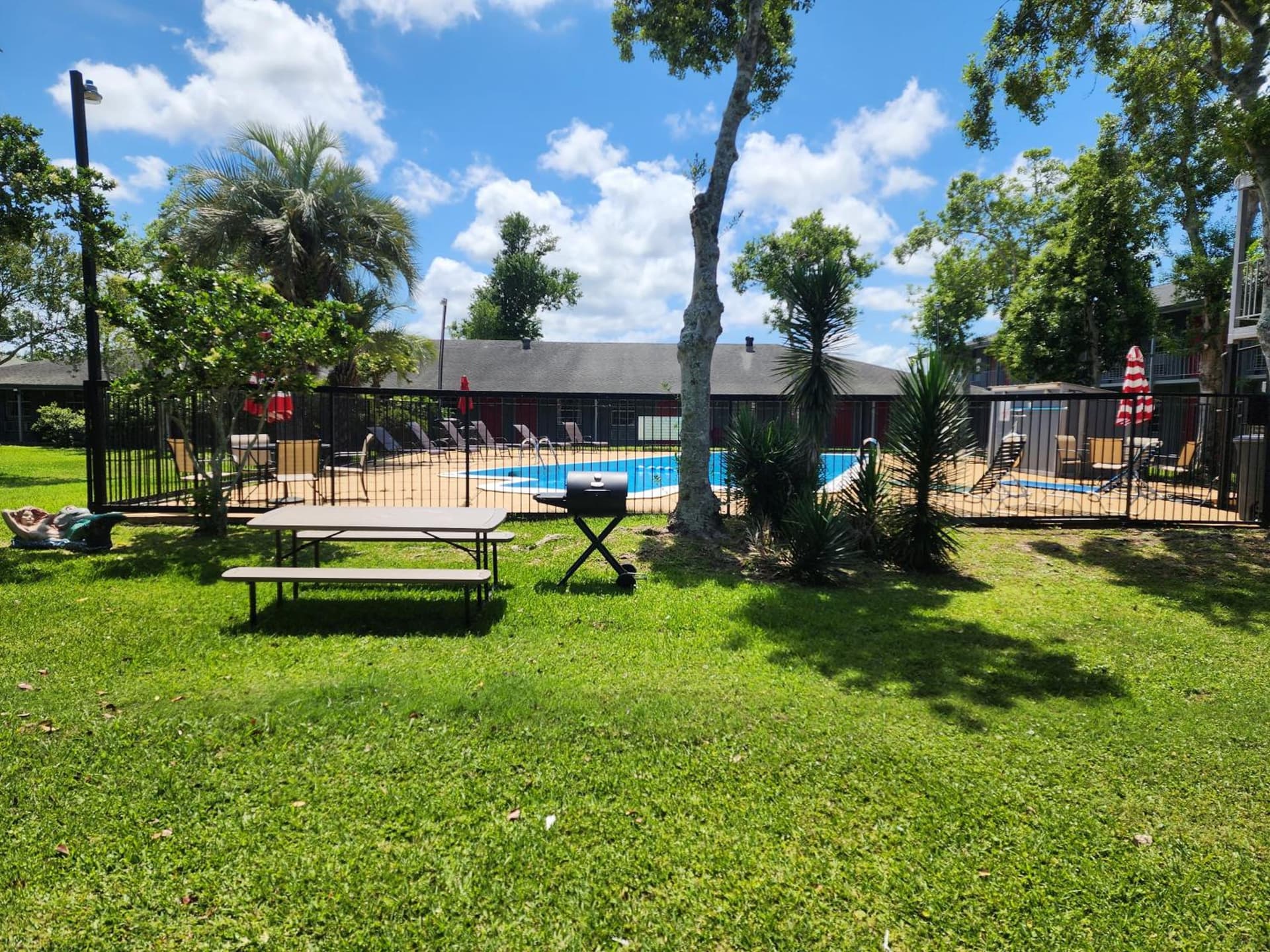 Red Carpet Inn - Houma gallery photo in Houma, LA — image 19