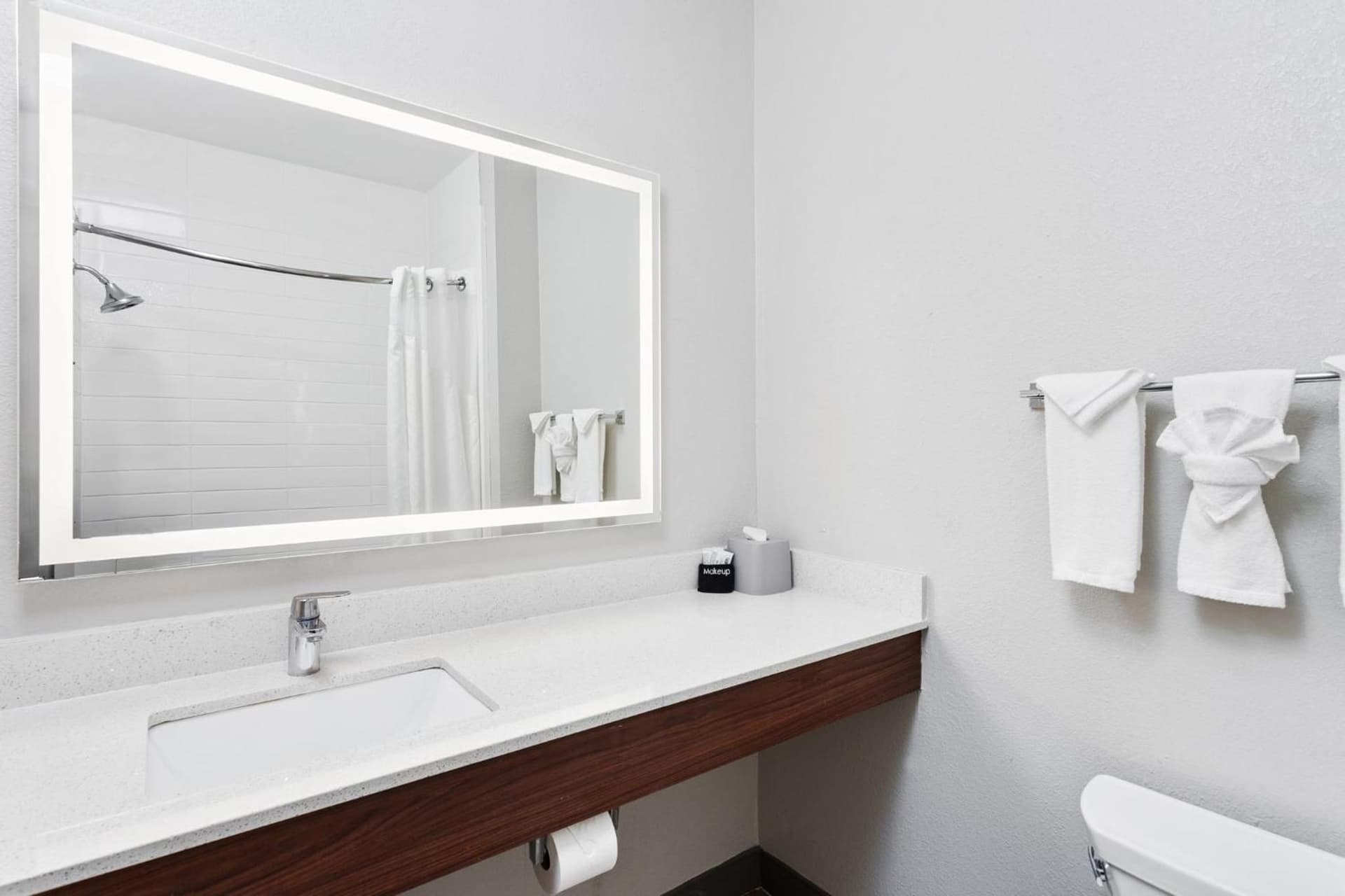 Holiday Inn Express & Suites Carmel North – Westfield by IHG gallery photo in Carmel, IN — image 12