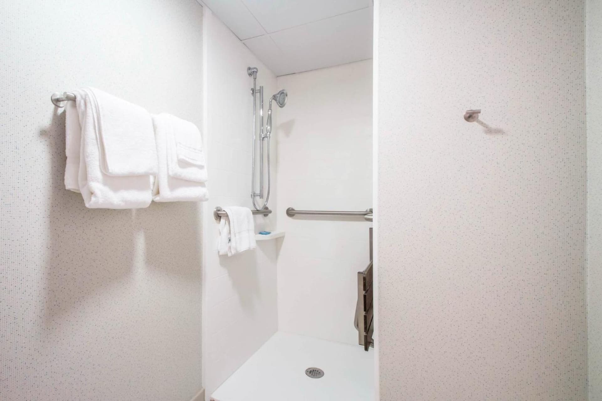 Holiday Inn Express & Suites - Albany Airport - Wolf Road by IHG gallery photo in Albany, NY — image 28