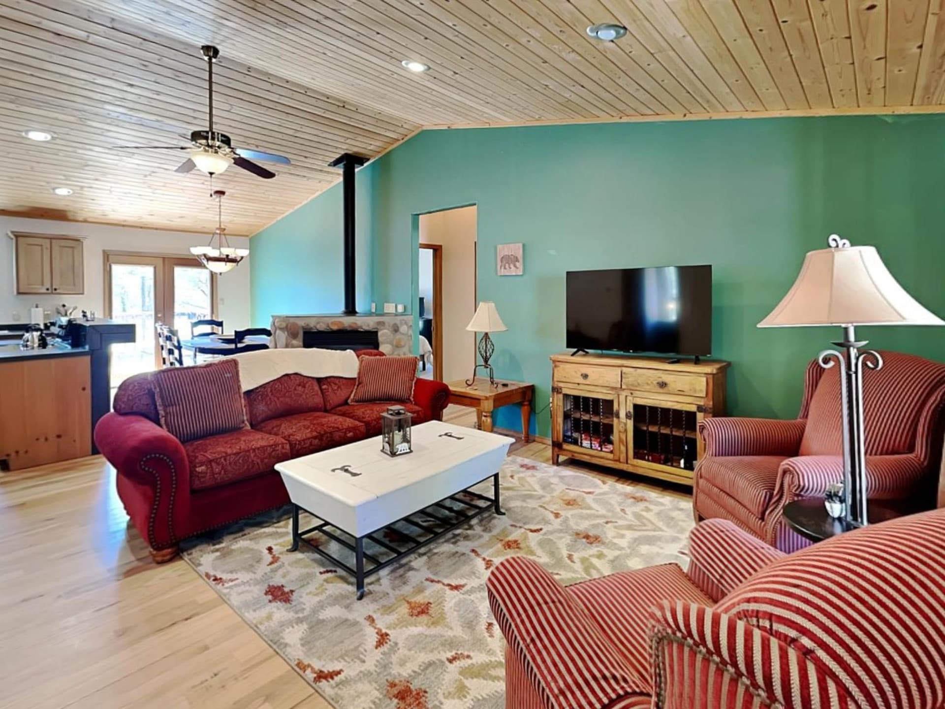 All Decked Out Ruidoso interior in Ruidoso, NM — gallery photo 2