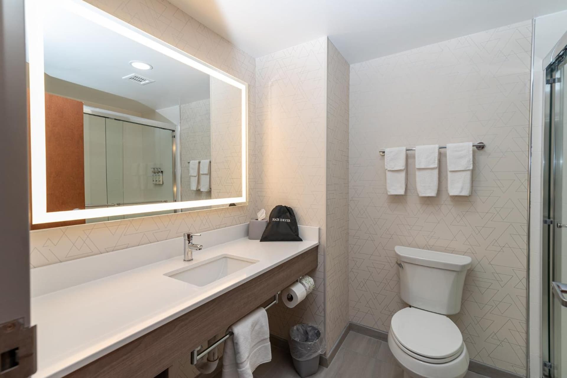 Holiday Inn Express Hotel & Suites Hampton South-Seabrook by IHG gallery photo in Seabrook, NH — image 9