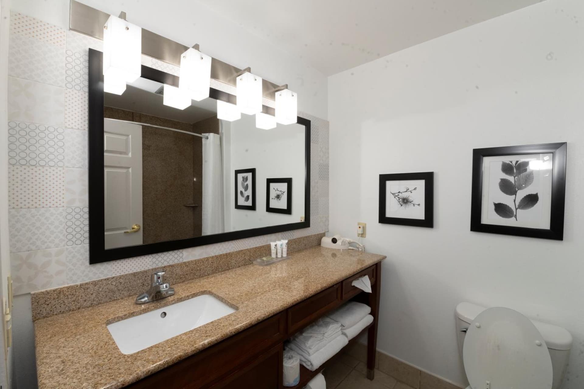 Country Inn & Suites by Radisson, Harrisburg - Hershey West, PA gallery photo in Harrisburg, PA — image 53