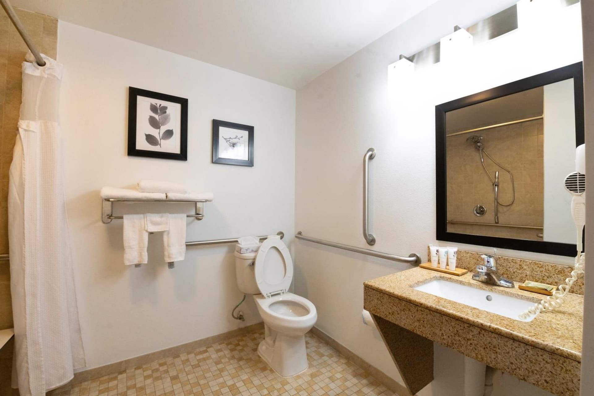 Country Inn & Suites by Radisson, Harrisburg - Hershey West, PA gallery photo in Harrisburg, PA — image 16