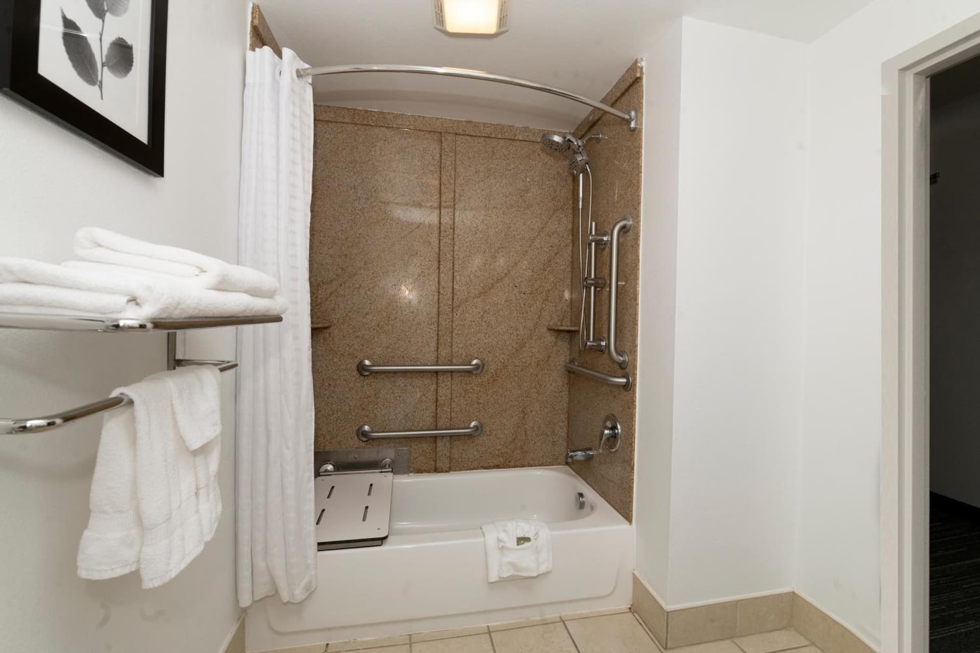 Country Inn & Suites by Radisson, Harrisburg - Hershey West, PA gallery photo in Harrisburg, PA — image 34