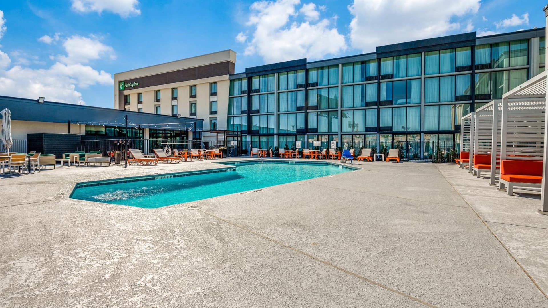 Holiday Inn Dallas Market Ctr Love Field by IHG interior in Dallas, TX — gallery photo 2