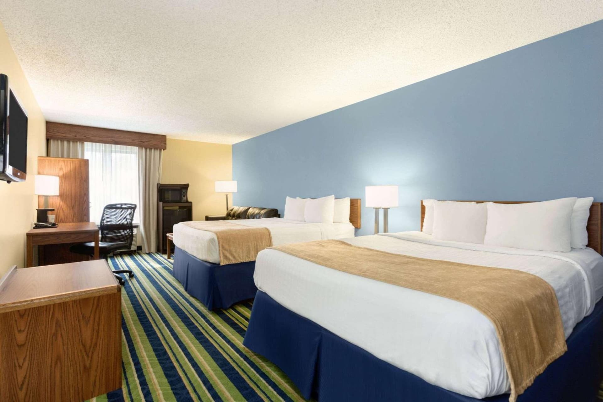 Days Inn by Wyndham Fargo - West Acres gallery photo in Fargo, ND — image 6