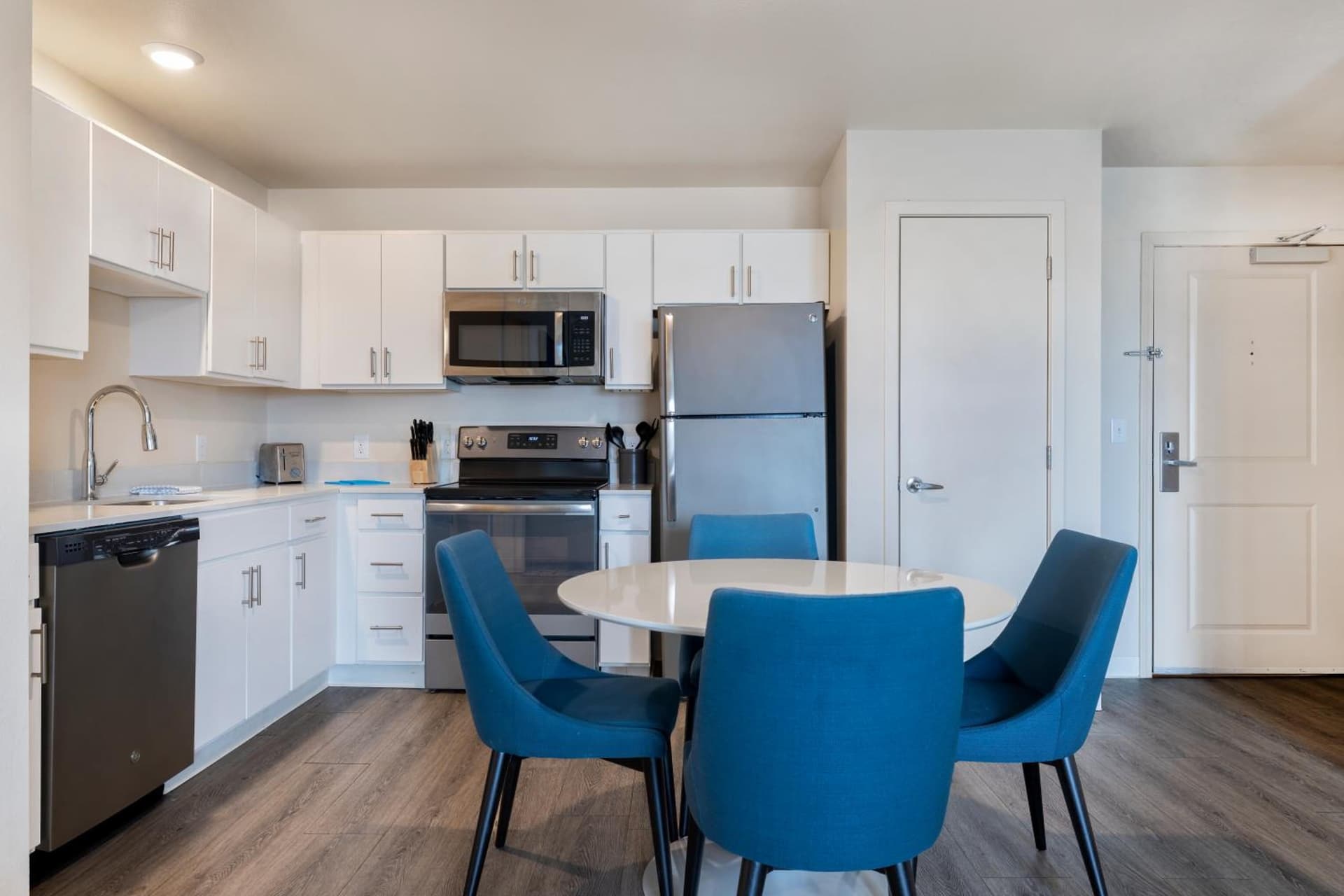 Soka Suites Dallas - Las Colinas gallery photo in Irving, TX — image 22