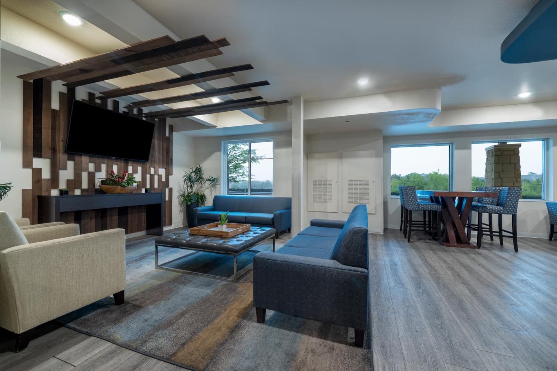 Soka Suites Dallas - Las Colinas interior in Irving, TX — gallery photo 2