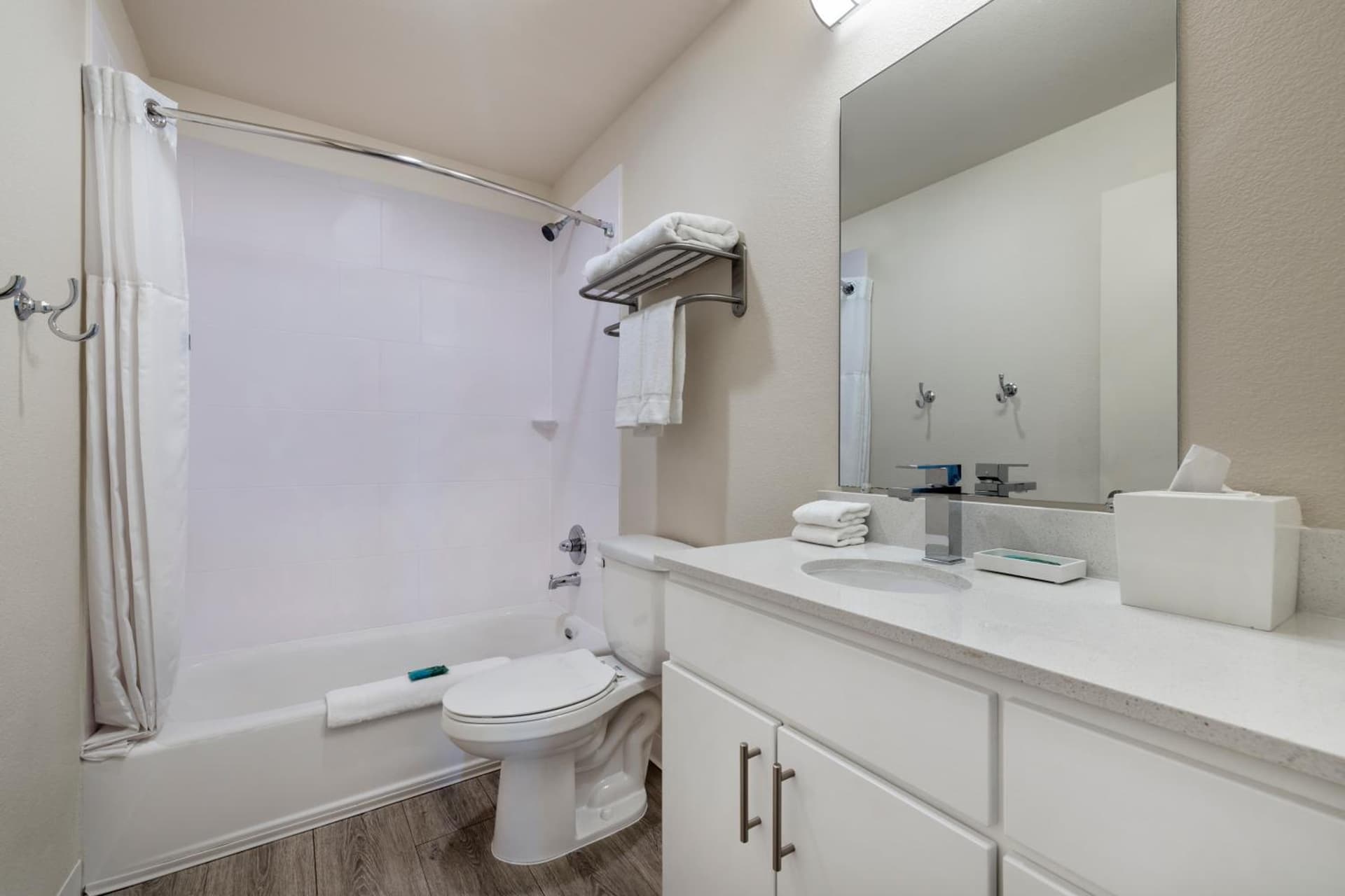 Soka Suites Dallas - Las Colinas gallery photo in Irving, TX — image 16