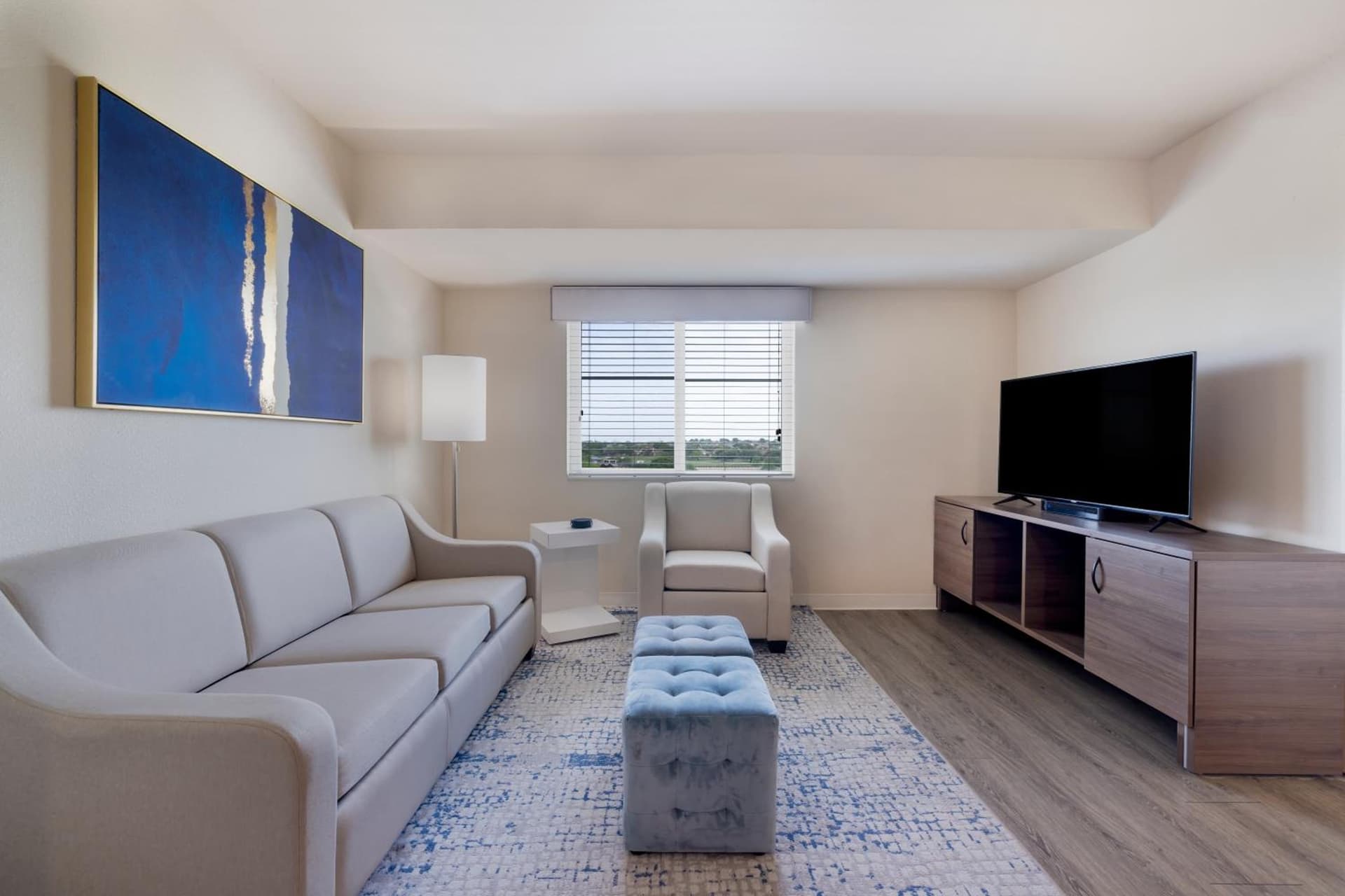 Soka Suites Dallas - Las Colinas gallery photo in Irving, TX — image 12