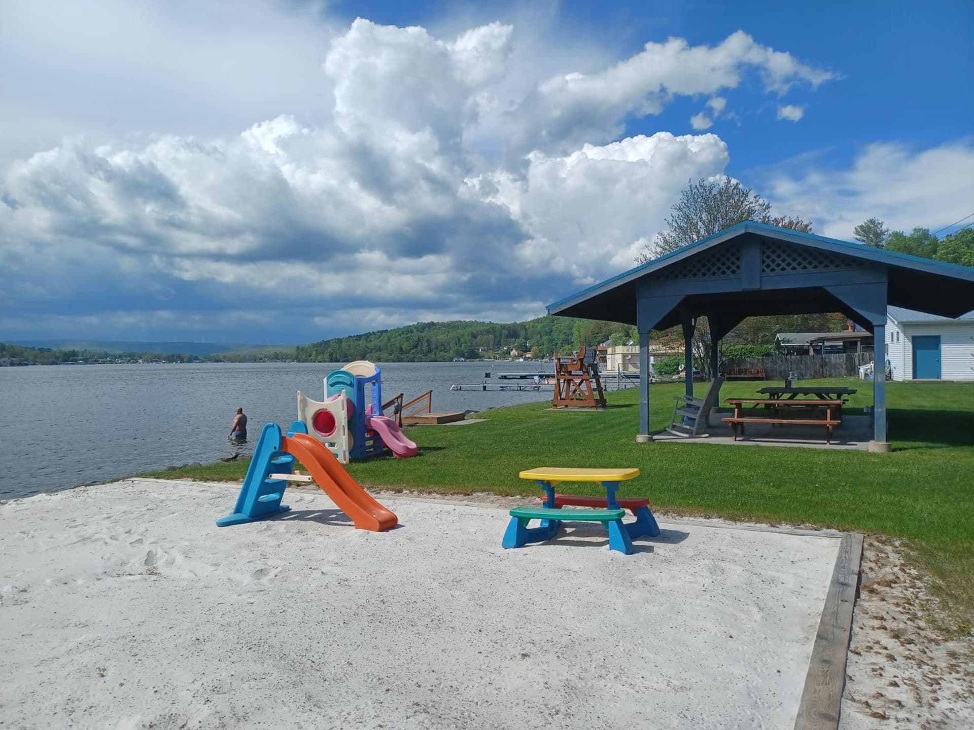 Harvey's Lake/near Rickett's Glen interior in Harveys Lake, PA — gallery photo 2