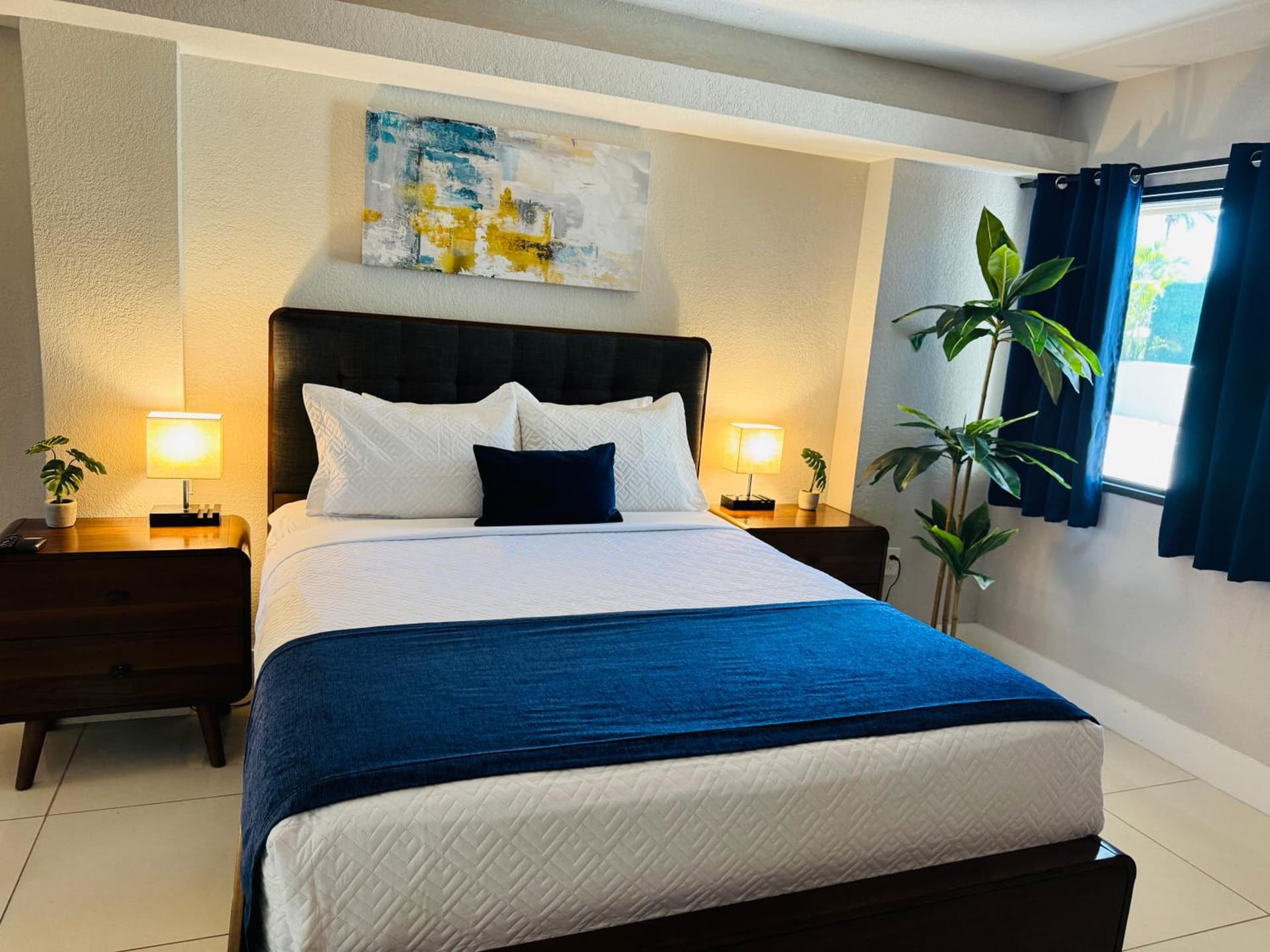 Boca Plaza interior in Boca Raton, FL — gallery photo 2