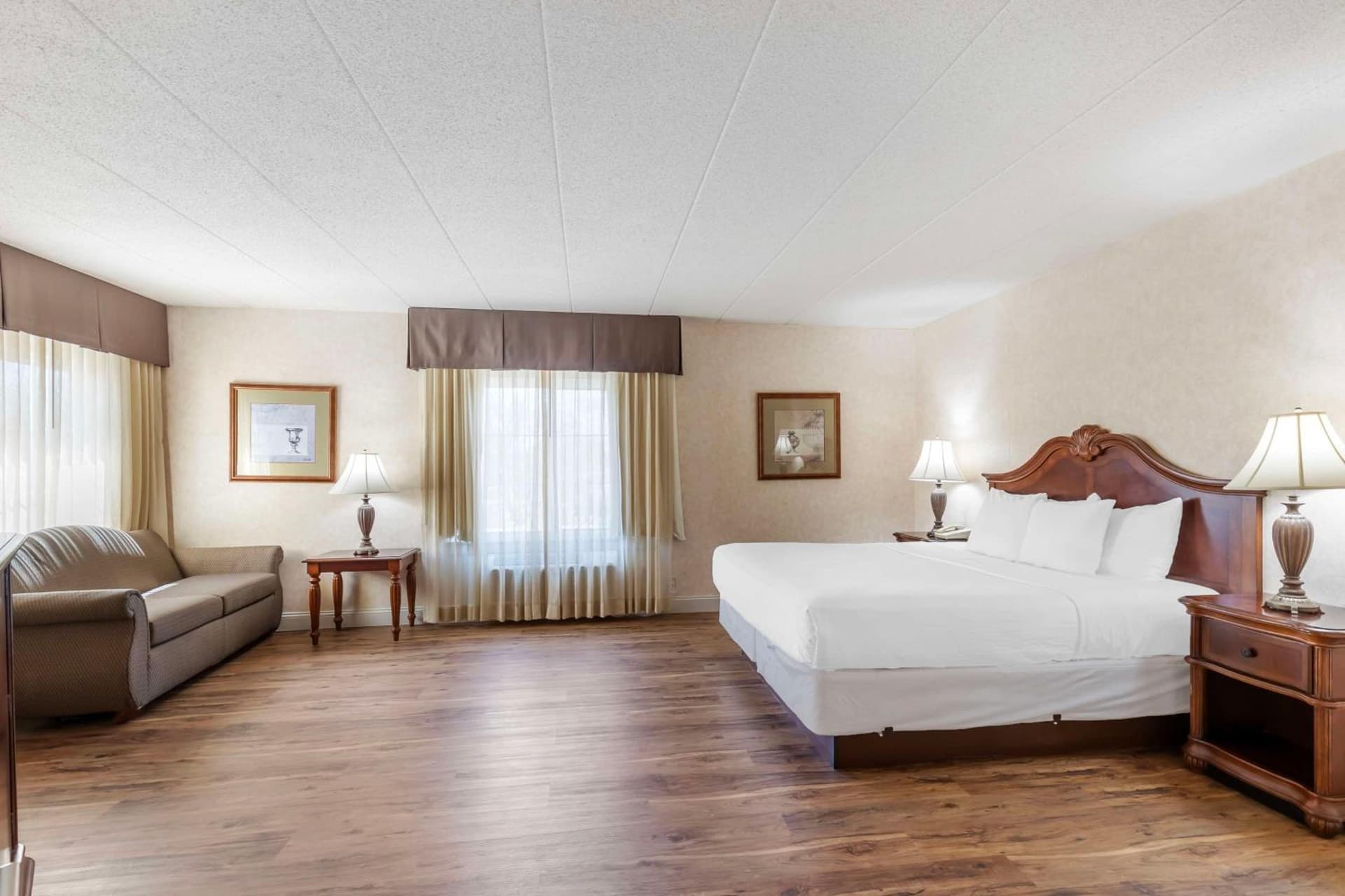Best Western Plus Steeplegate Inn gallery photo in Davenport, IA — image 10