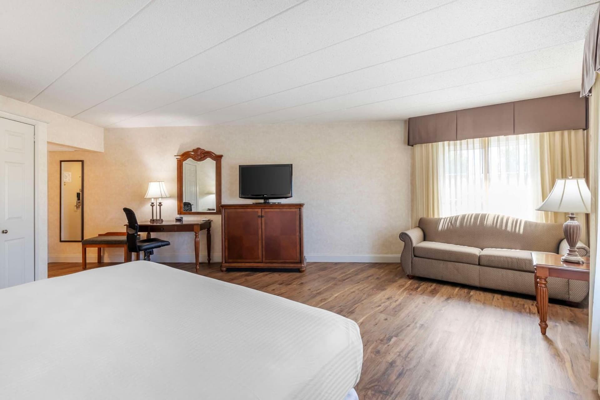 Best Western Plus Steeplegate Inn gallery photo in Davenport, IA — image 46