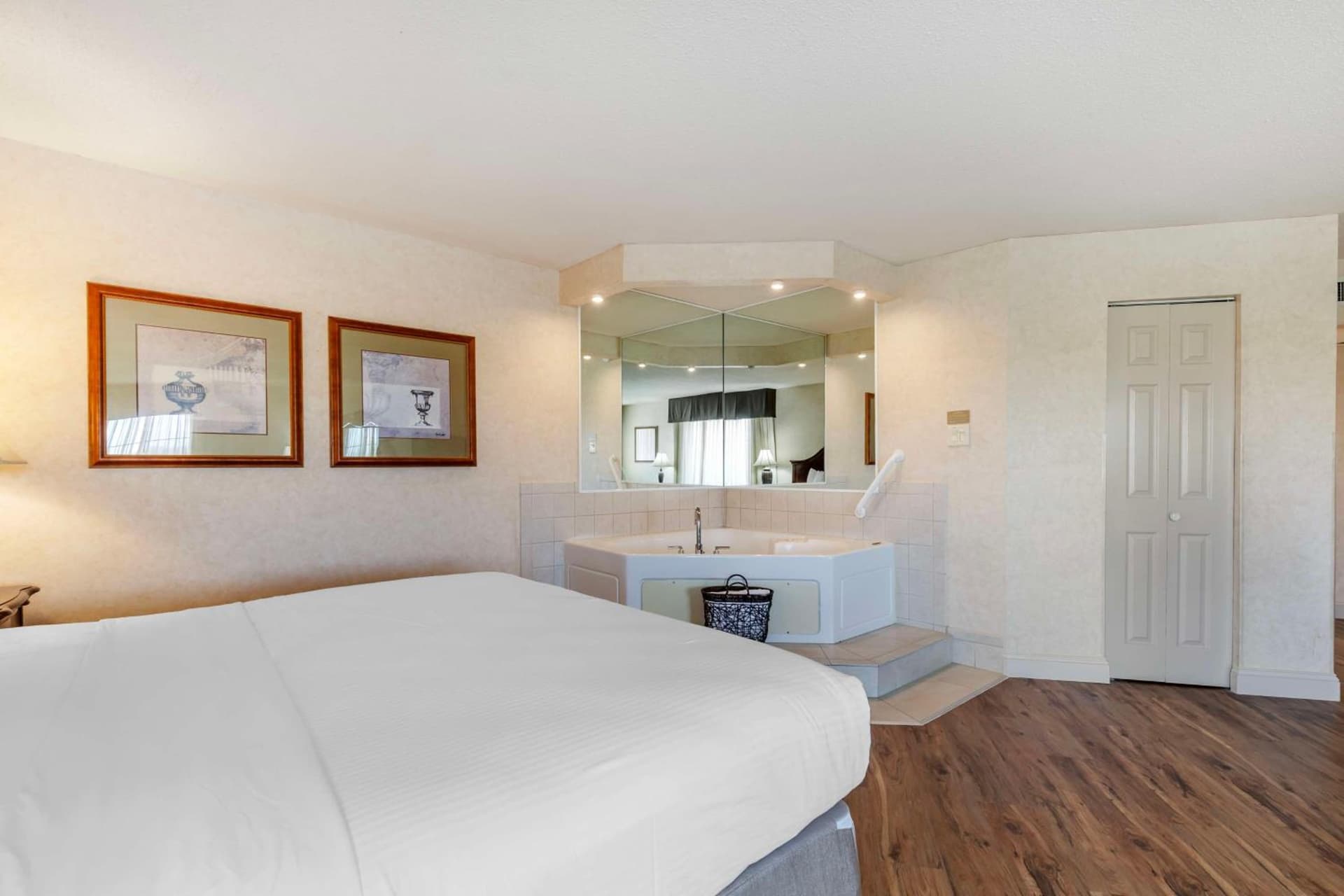 Best Western Plus Steeplegate Inn gallery photo in Davenport, IA — image 24
