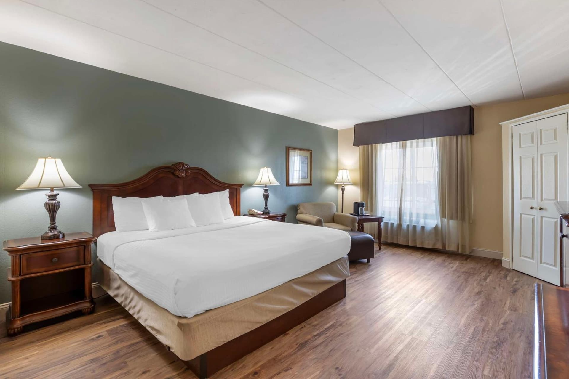 Best Western Plus Steeplegate Inn gallery photo in Davenport, IA — image 9