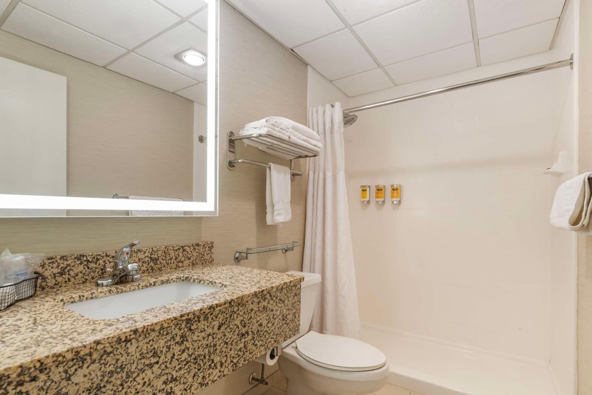 Best Western Plus Steeplegate Inn gallery photo in Davenport, IA — image 17