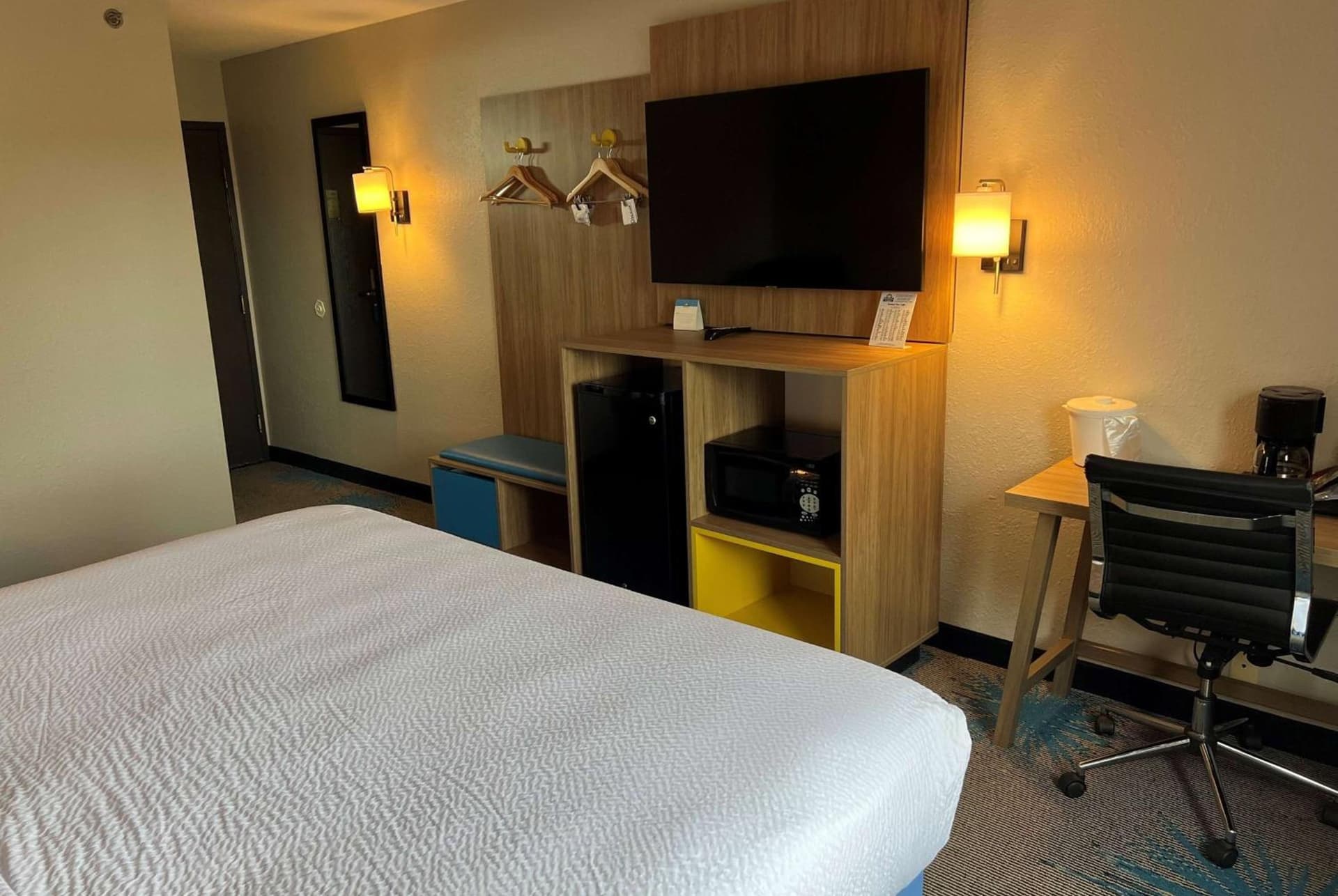 Days Inn & Suites by Wyndham Des Moines Airport gallery photo in Des Moines, IA — image 62