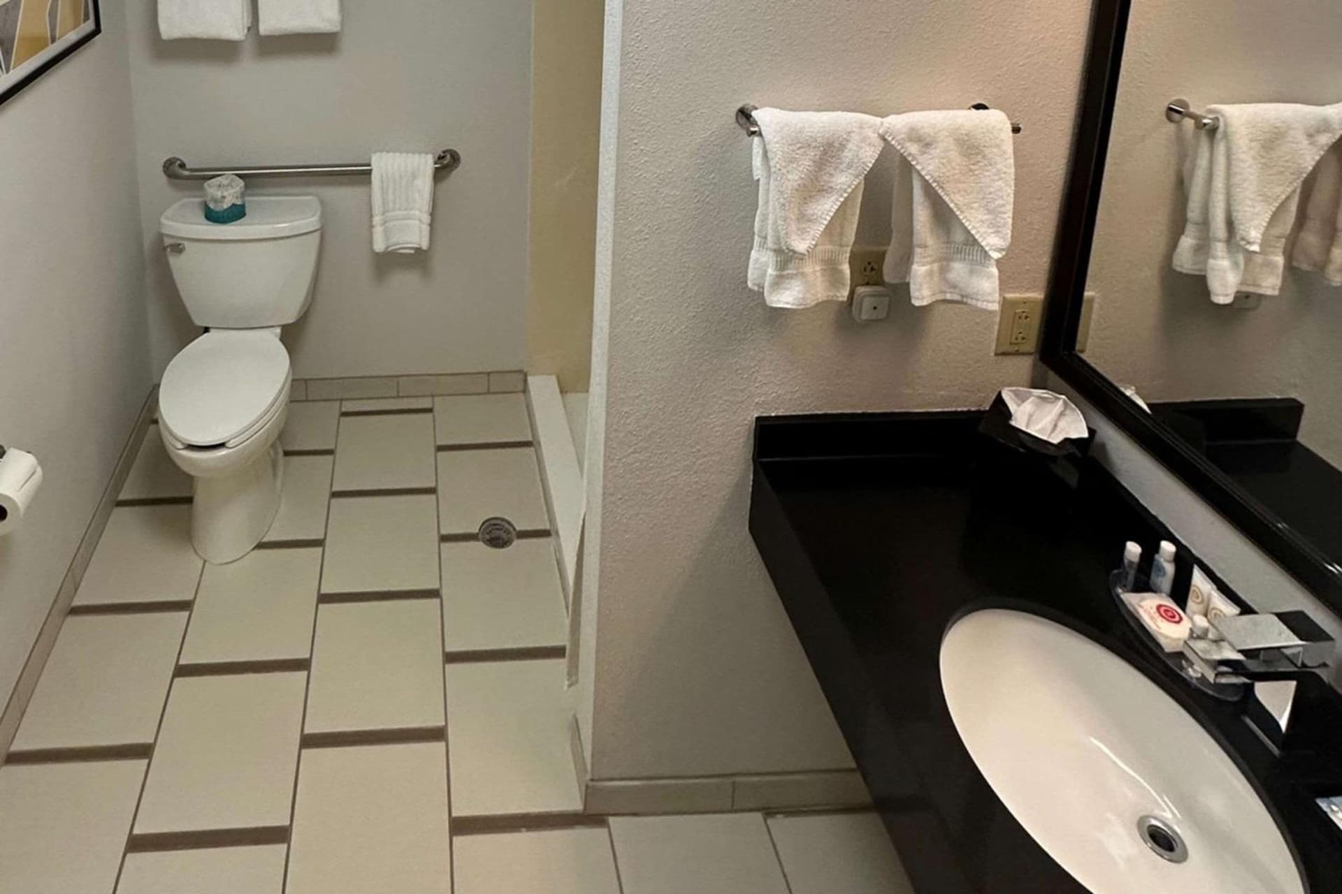 Comfort Inn & Suites Akron South gallery photo in Akron, OH — image 23
