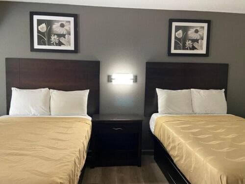 Speedway Inn & Suites interior in Griffin, GA — gallery photo 2