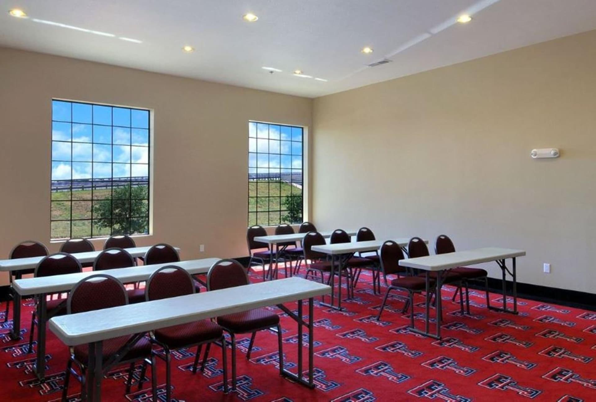 Days Inn by Wyndham Lubbock South gallery photo in Lubbock, TX — image 13