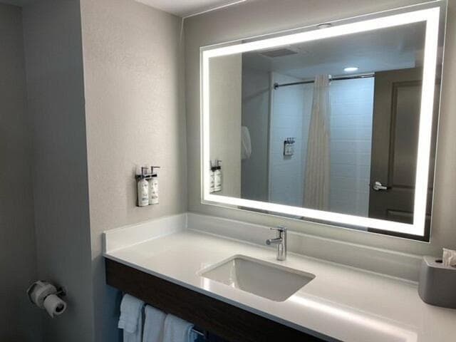 Holiday Inn Express & Suites Albany Airport Area - Latham by IHG property views in Latham, NY — gallery photo 3