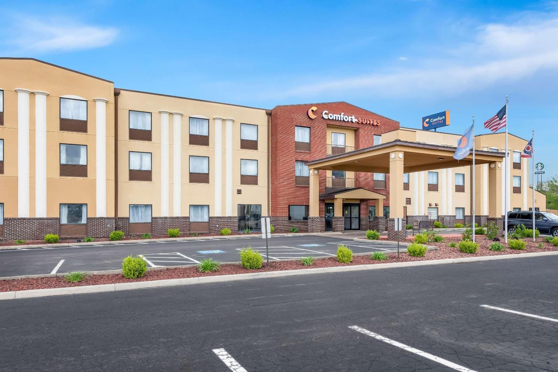 Comfort Suites Columbus interior in Columbus, OH — gallery photo 2