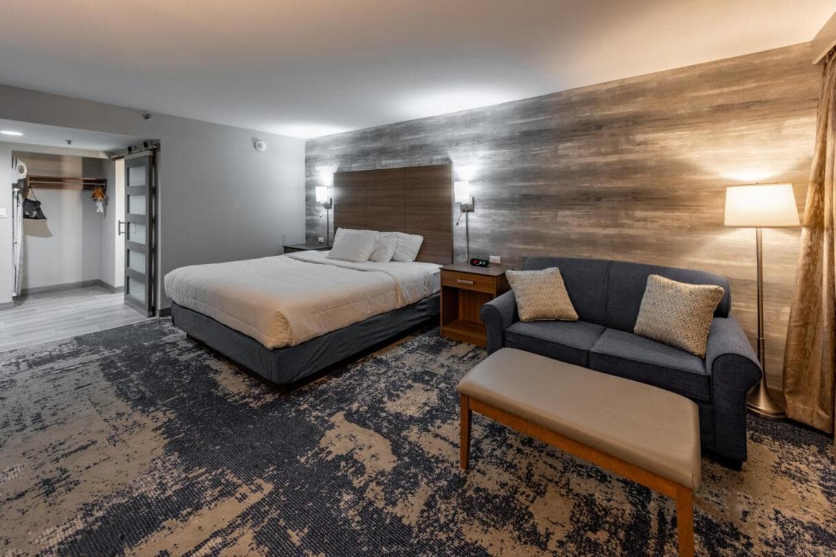 MCM Elegante Hotel gallery photo in Odessa, TX — image 9
